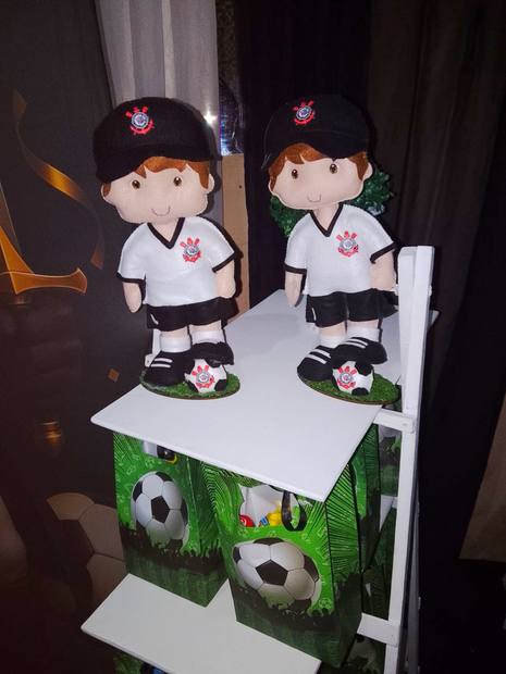 Bonecos torcedores para festa de futebol