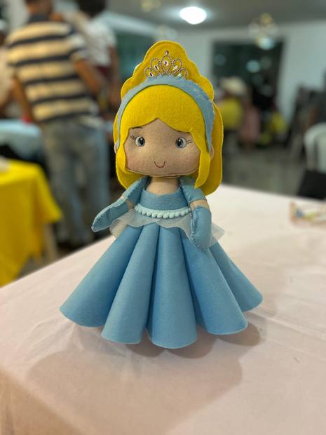 Cinderela em feltro